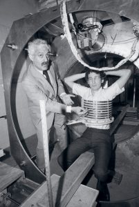 Historical Mri Machine Raymond V. Damadian & The Invention of the MRI Machine - History Of Armenia
